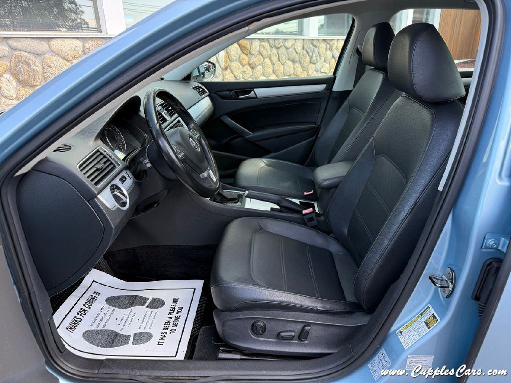 2012 Volkswagen Passat Image 3