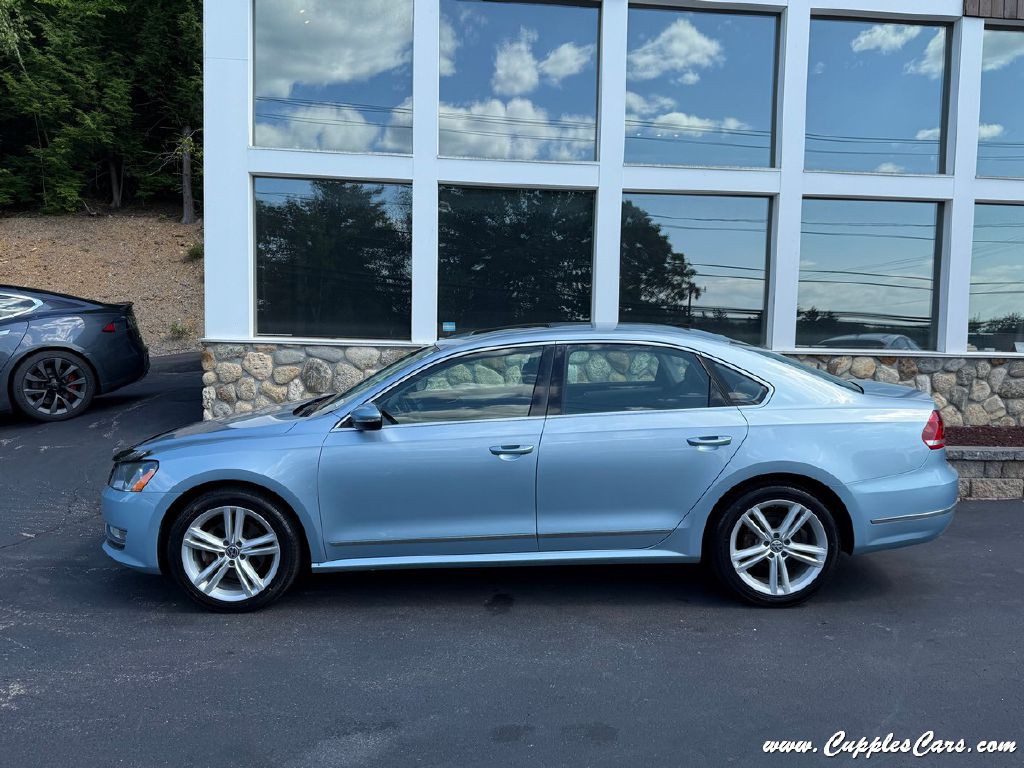 2012 Volkswagen Passat Image 11