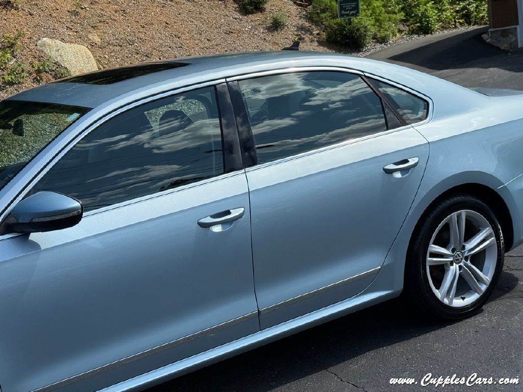 2012 Volkswagen Passat Image 29