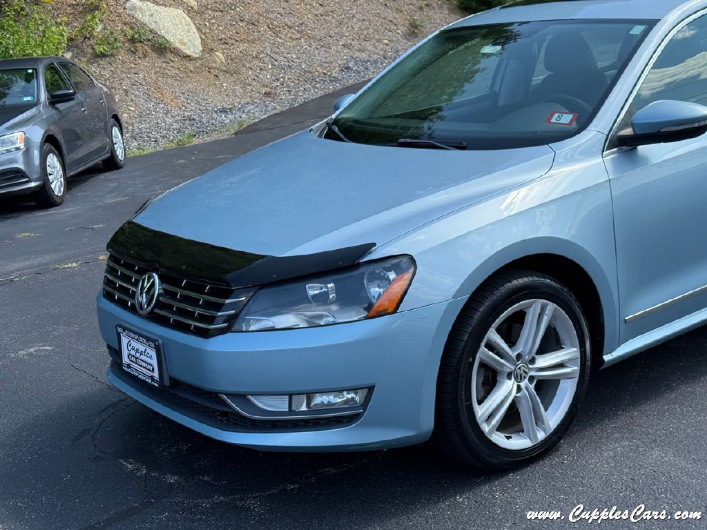 2012 Volkswagen Passat Image 32
