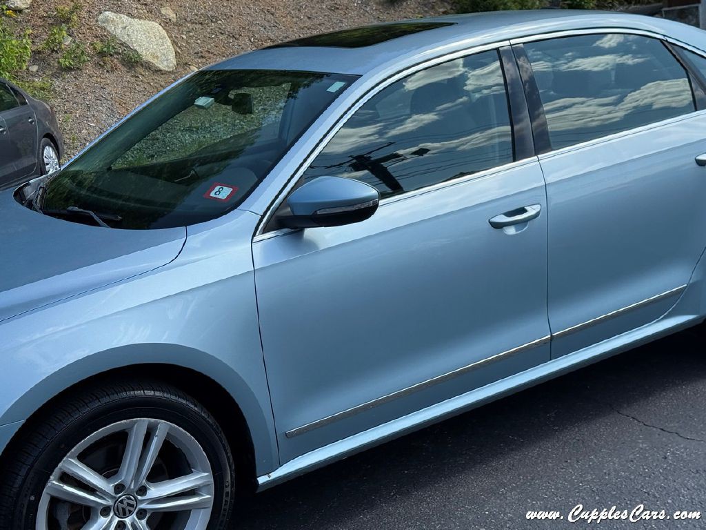 2012 Volkswagen Passat Image 33