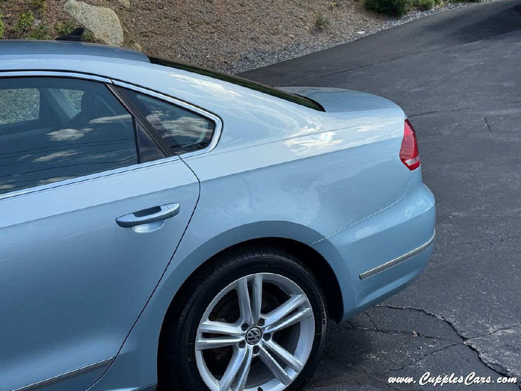 2012 Volkswagen Passat Image 35