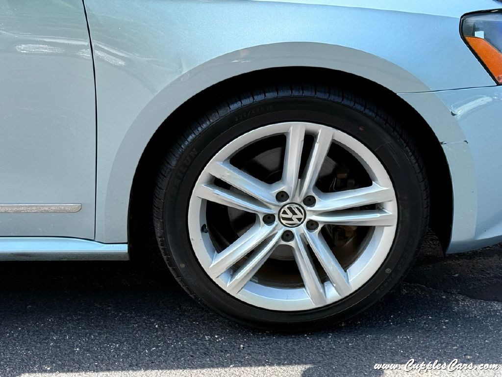 2012 Volkswagen Passat Image 41