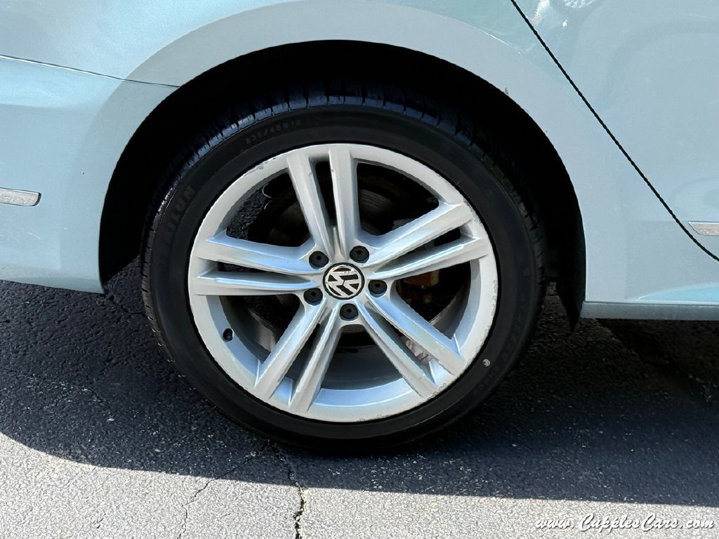 2012 Volkswagen Passat Image 42