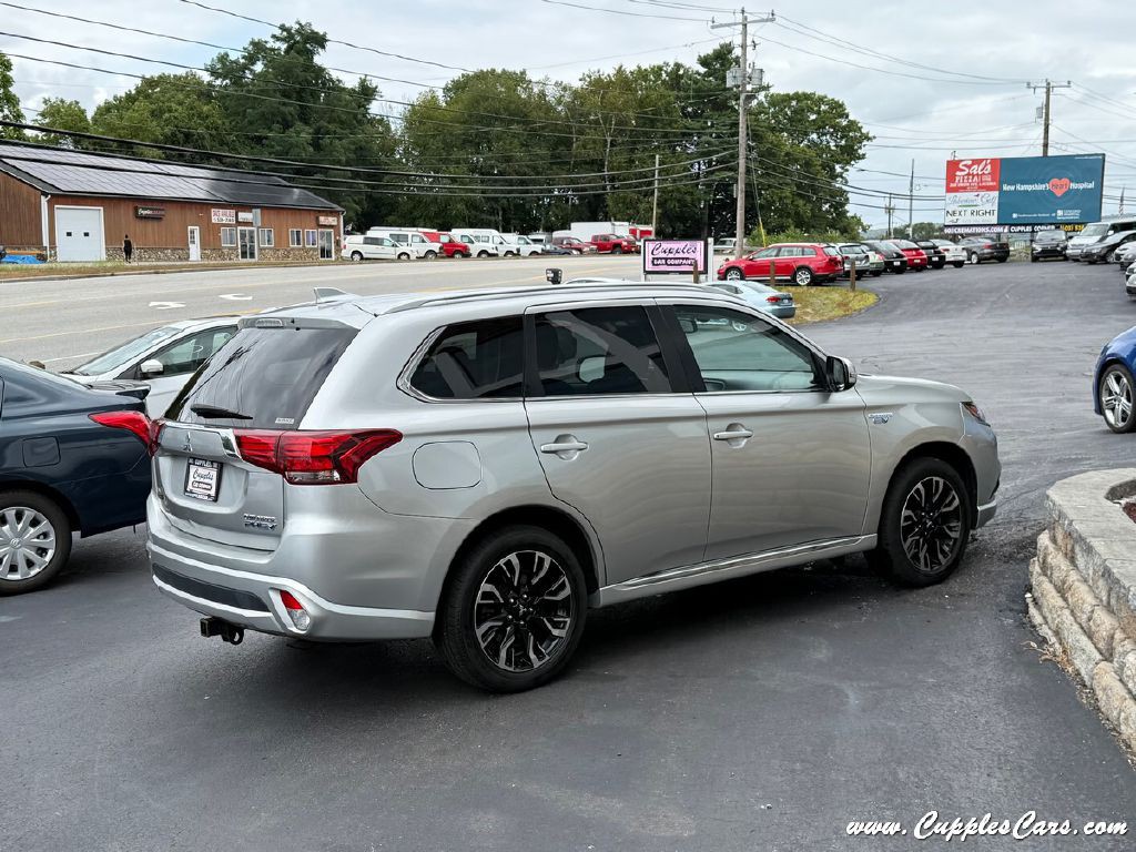 2018 Mitsubishi Outlander Image 8