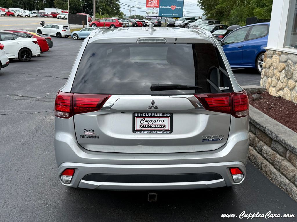 2018 Mitsubishi Outlander Image 9