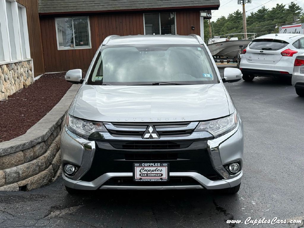 2018 Mitsubishi Outlander Image 12