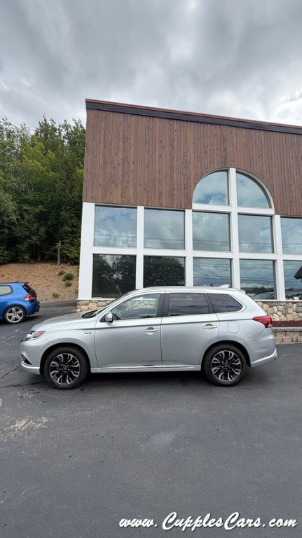 2018 Mitsubishi Outlander Image 28