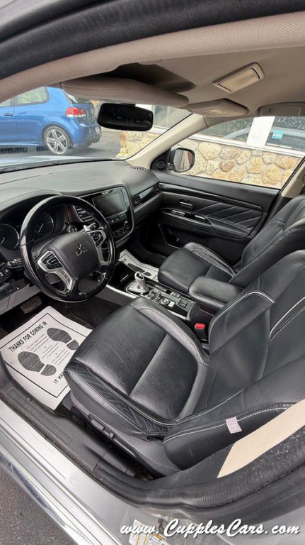 2018 Mitsubishi Outlander Image 30