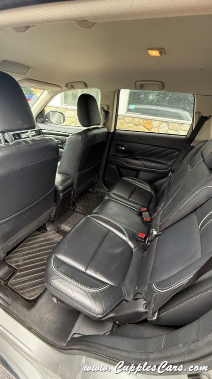 2018 Mitsubishi Outlander Image 31