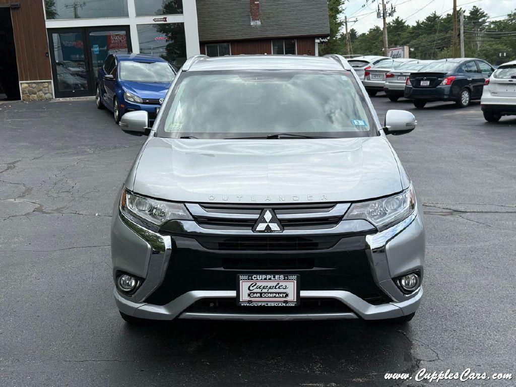 2018 Mitsubishi Outlander Image 32