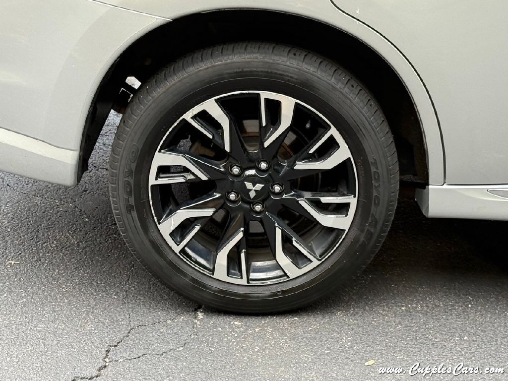 2018 Mitsubishi Outlander Image 43