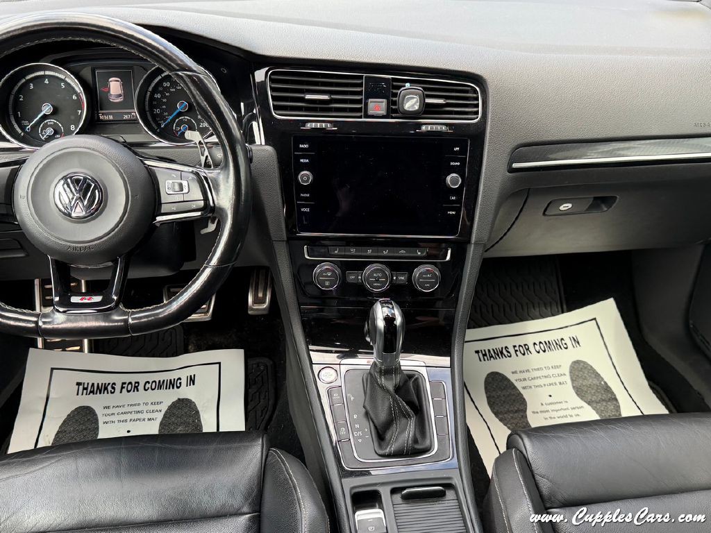2016 Volkswagen Golf Image 17
