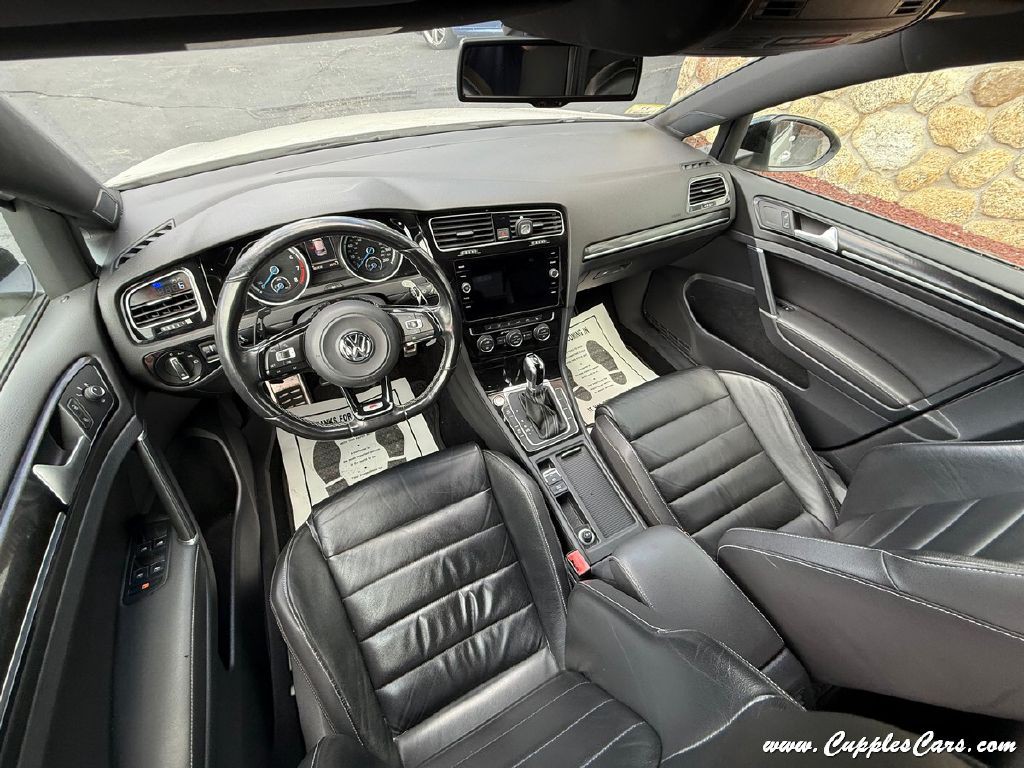 2016 Volkswagen Golf Image 21