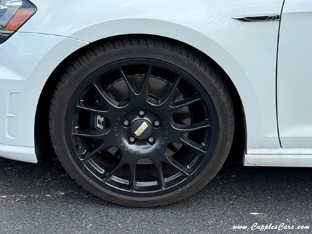 2016 Volkswagen Golf Image 43