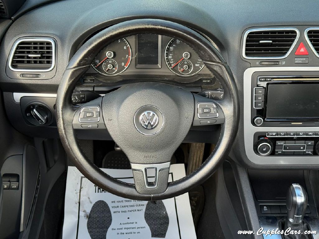 2012 Volkswagen Eos Image 24