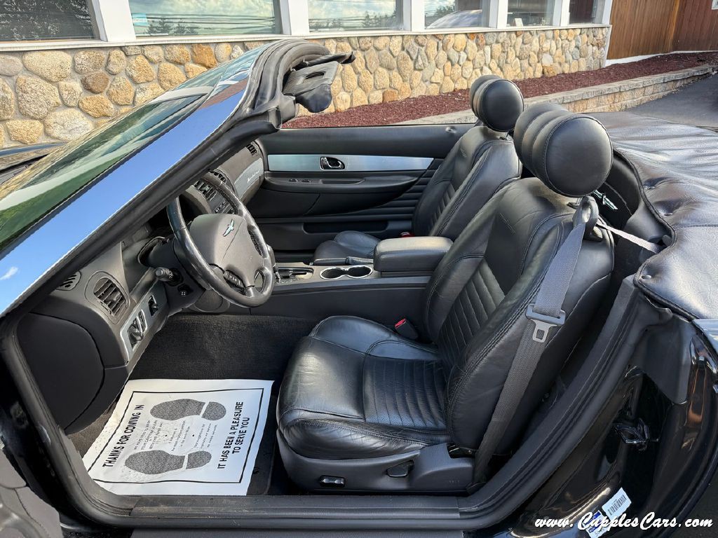 2002 Ford Thunderbird Image 3