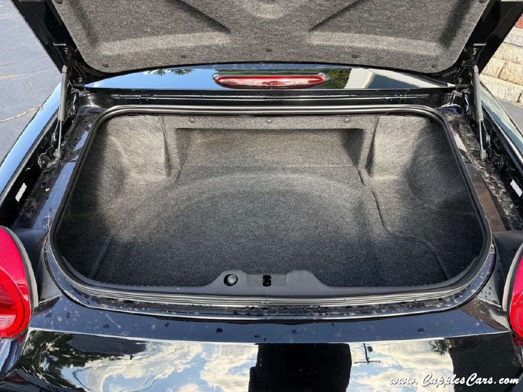2002 Ford Thunderbird Image 6
