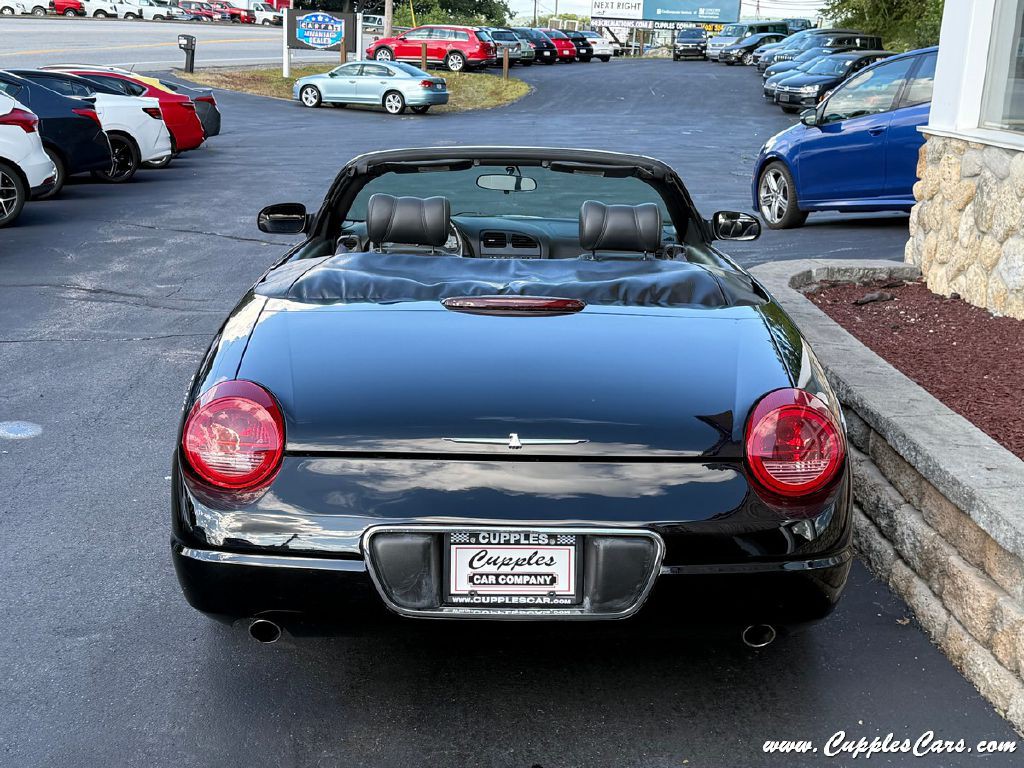 2002 Ford Thunderbird Image 8