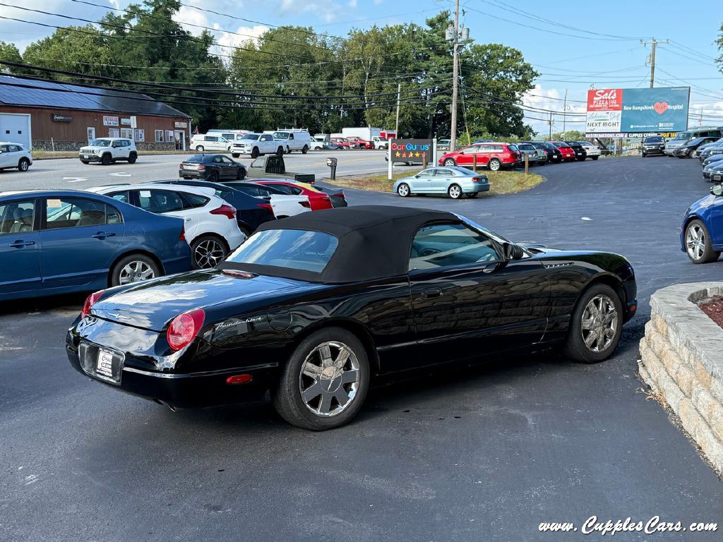 2002 Ford Thunderbird Image 15