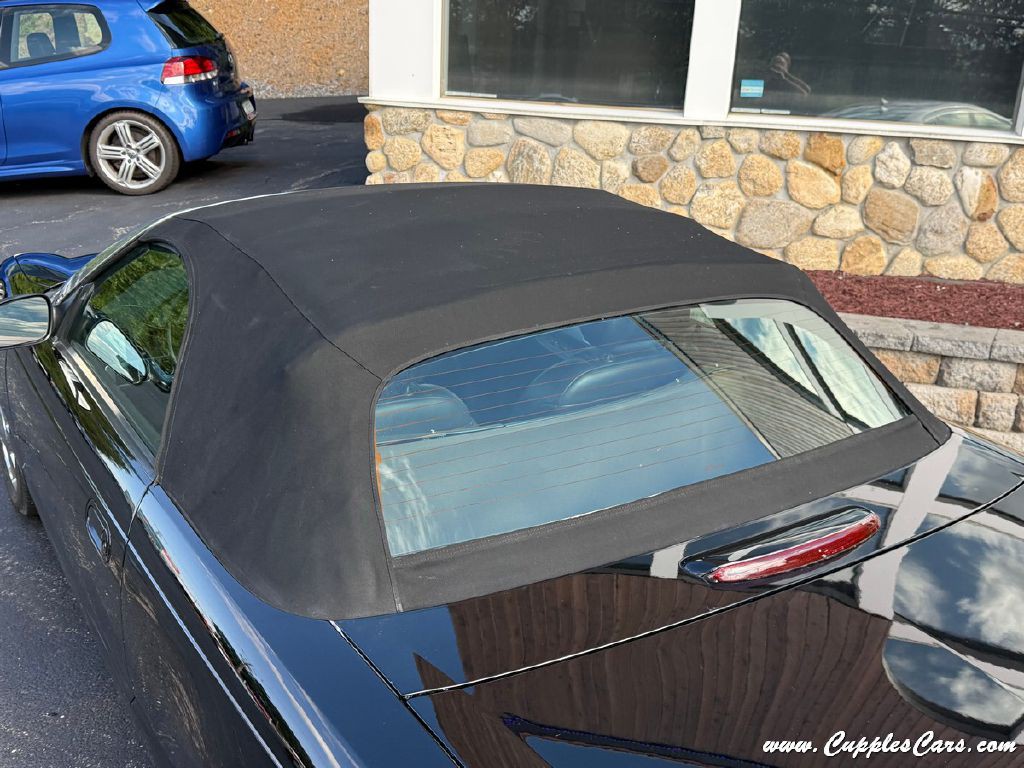 2002 Ford Thunderbird Image 18