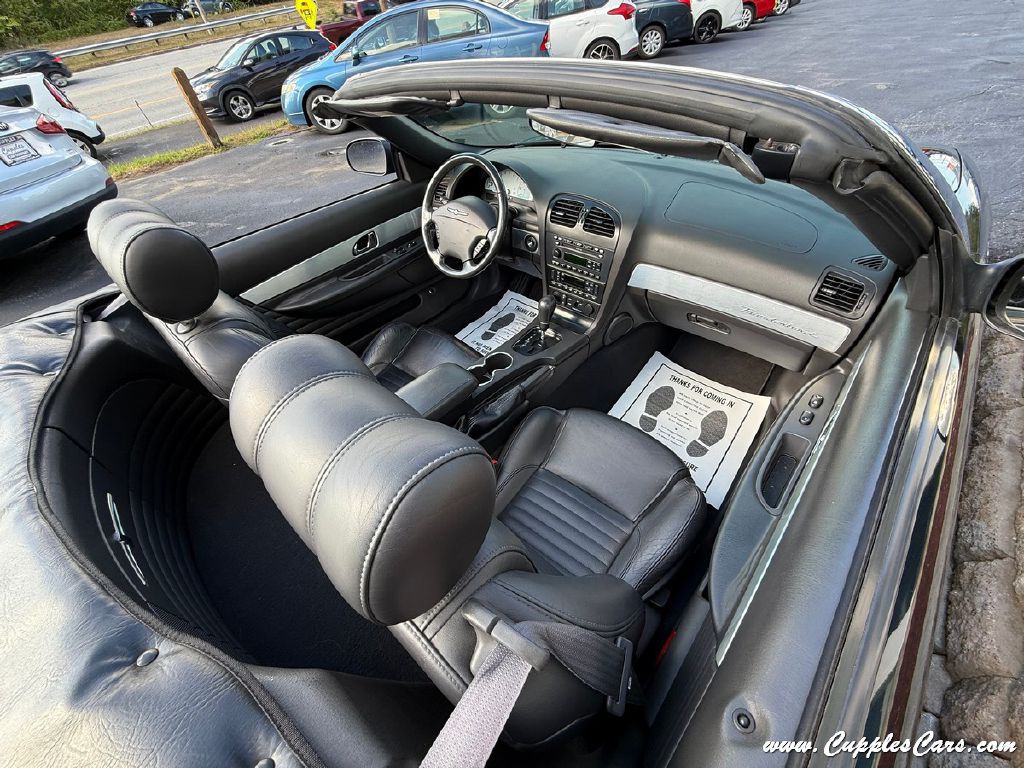 2002 Ford Thunderbird Image 25