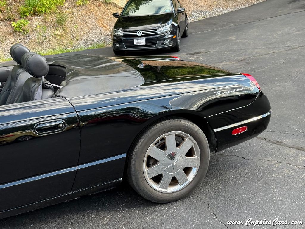 2002 Ford Thunderbird Image 36