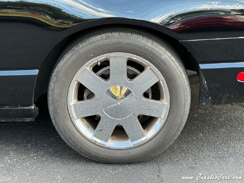 2002 Ford Thunderbird Image 43