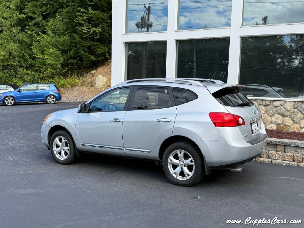 2011 Nissan Rogue Image 2