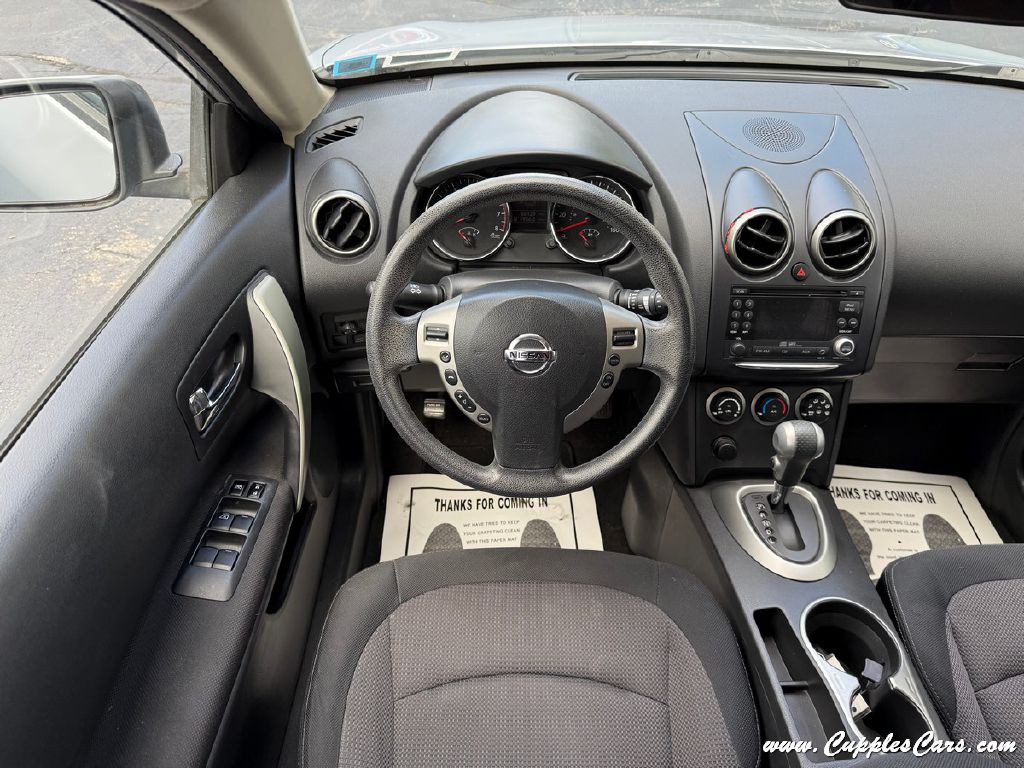 2011 Nissan Rogue Image 16