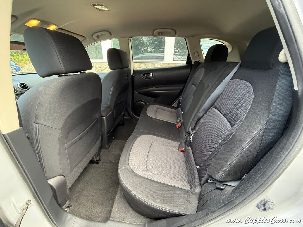 2011 Nissan Rogue Image 22