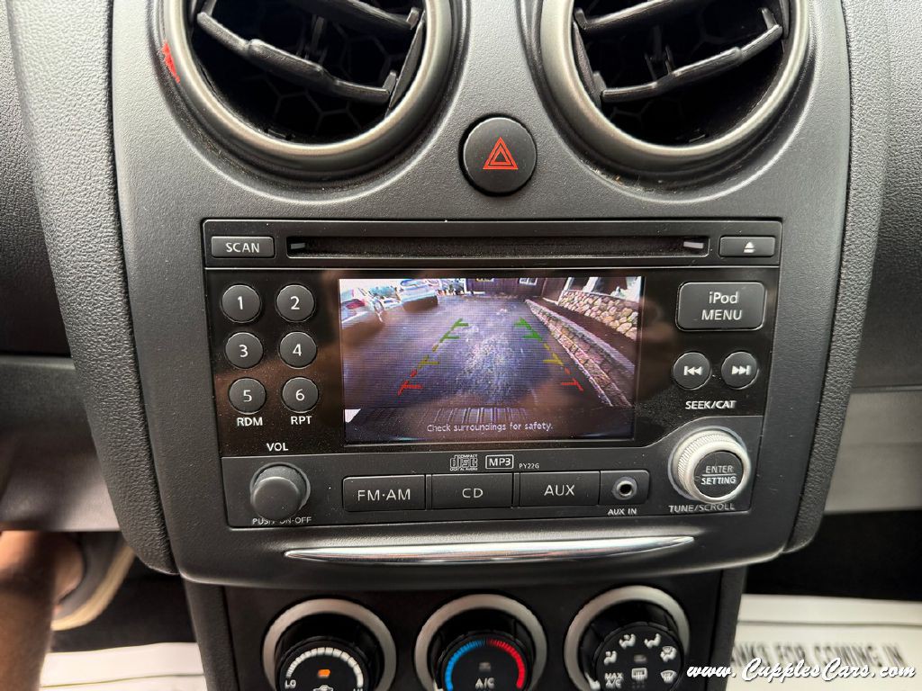 2011 Nissan Rogue Image 25