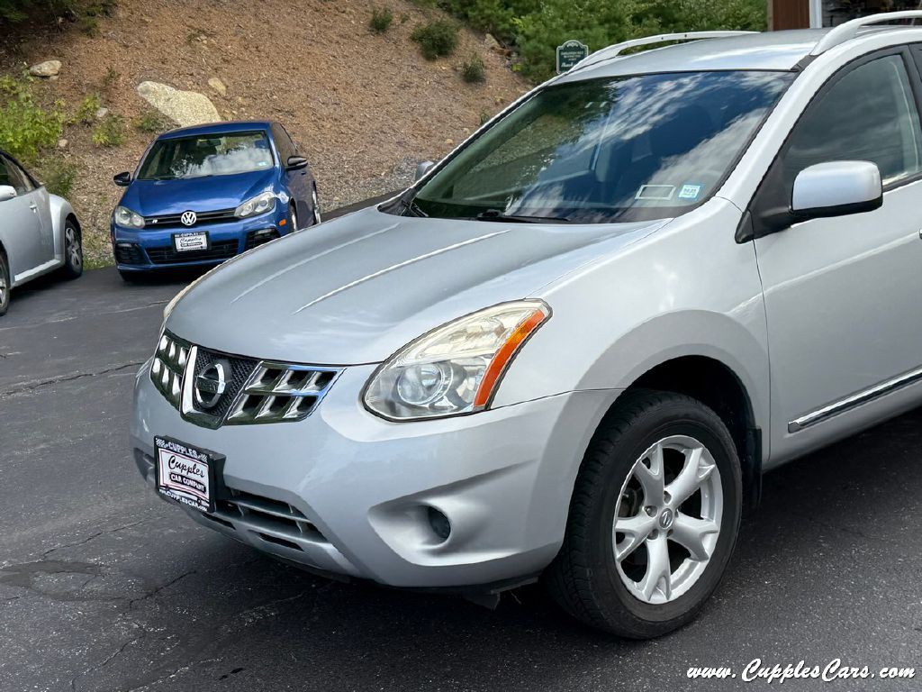 2011 Nissan Rogue Image 32