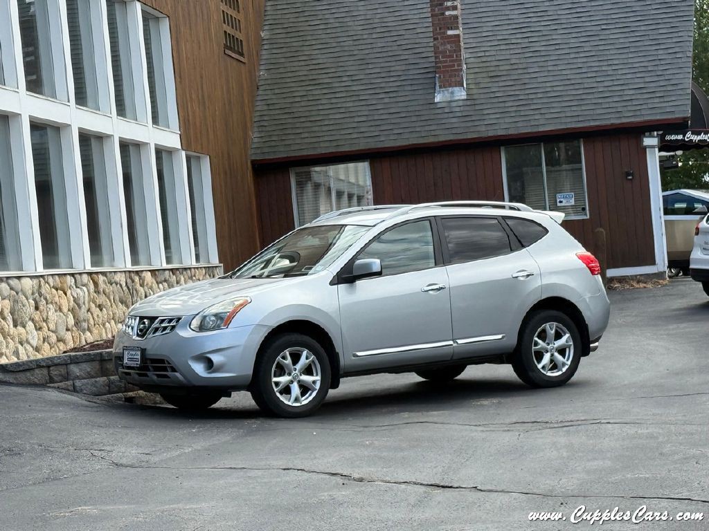 2011 Nissan Rogue Image 2