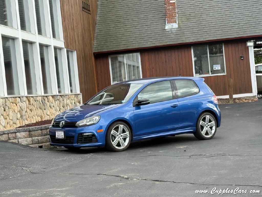 2012 Volkswagen Golf Image 1