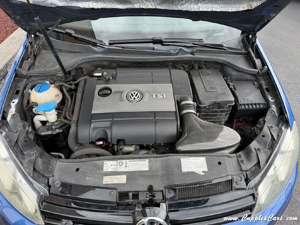 2012 Volkswagen Golf Image 13