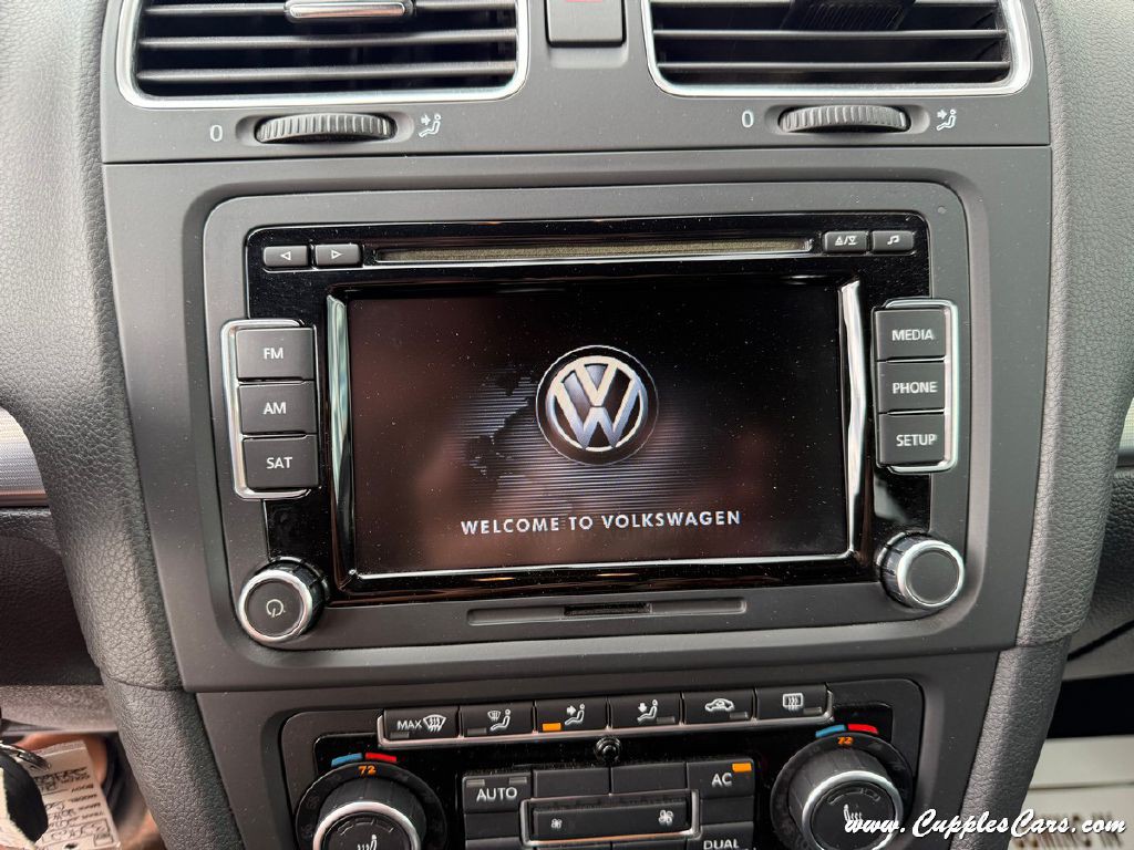 2012 Volkswagen Golf Image 25