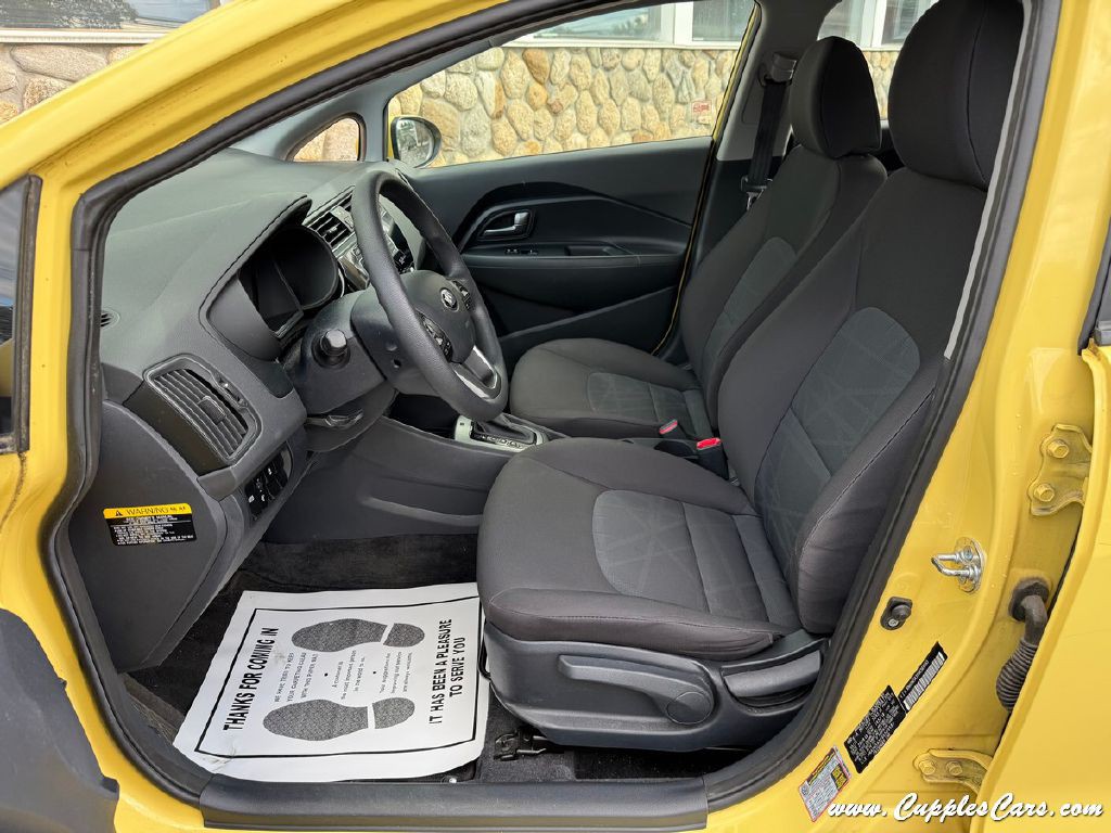 2016 Kia Rio Image 3