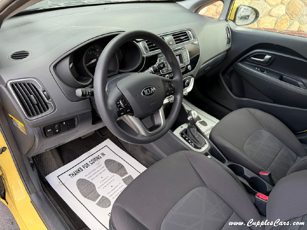 2016 Kia Rio Image 4