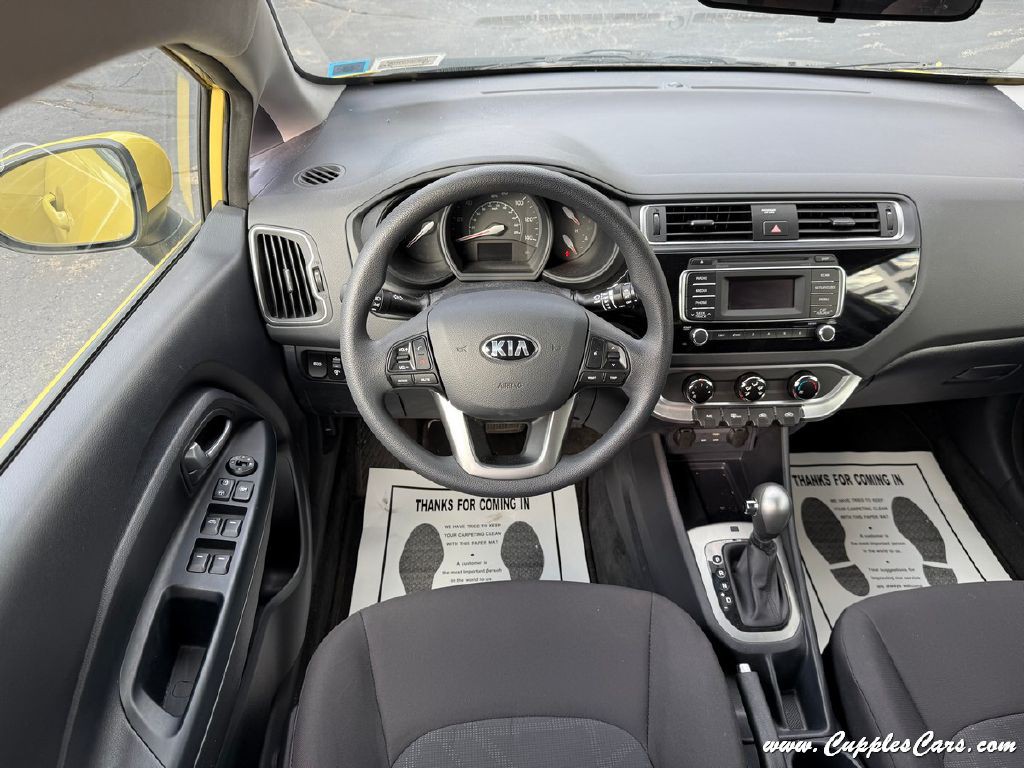 2016 Kia Rio Image 15
