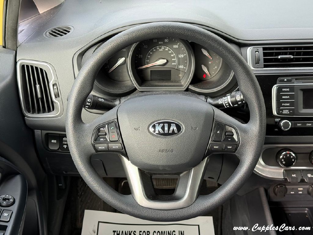 2016 Kia Rio Image 18