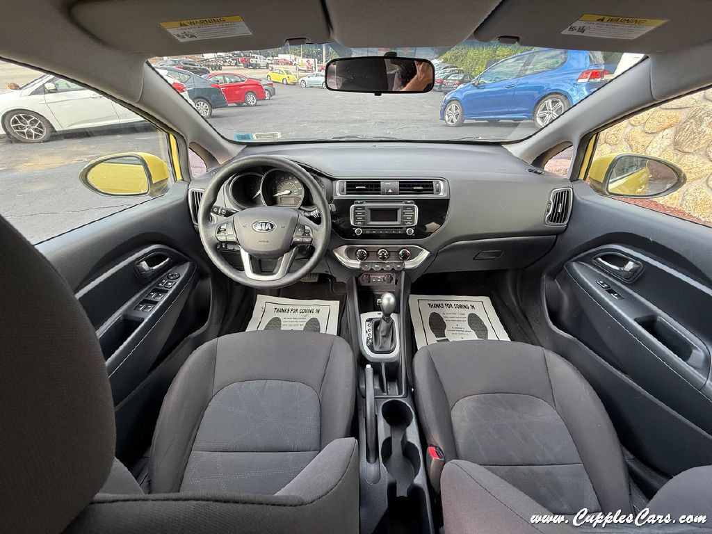 2016 Kia Rio Image 19