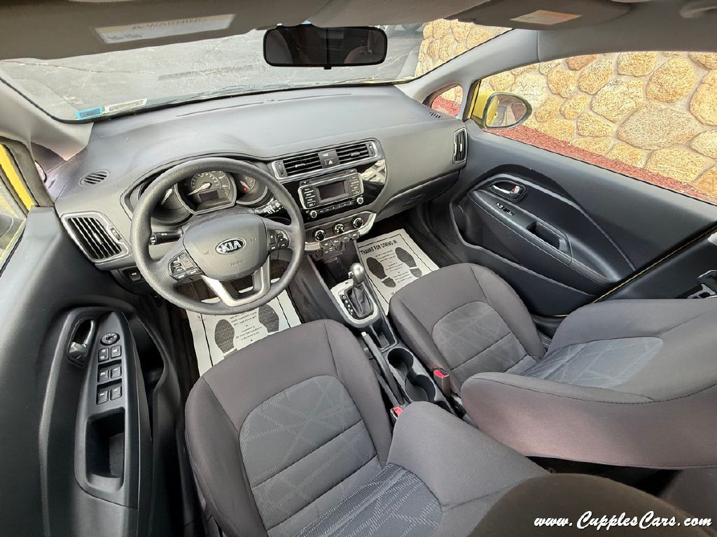 2016 Kia Rio Image 20