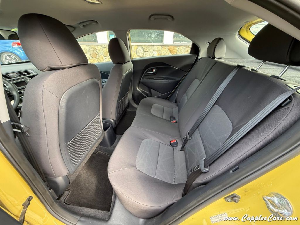 2016 Kia Rio Image 21