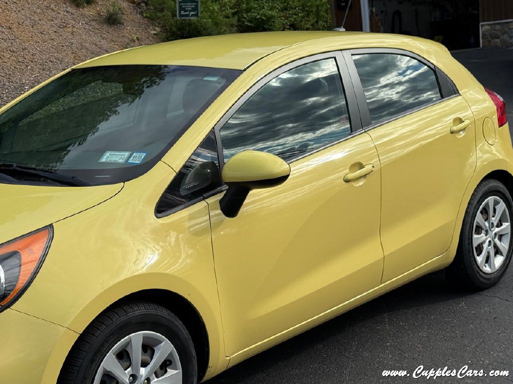 2016 Kia Rio Image 30