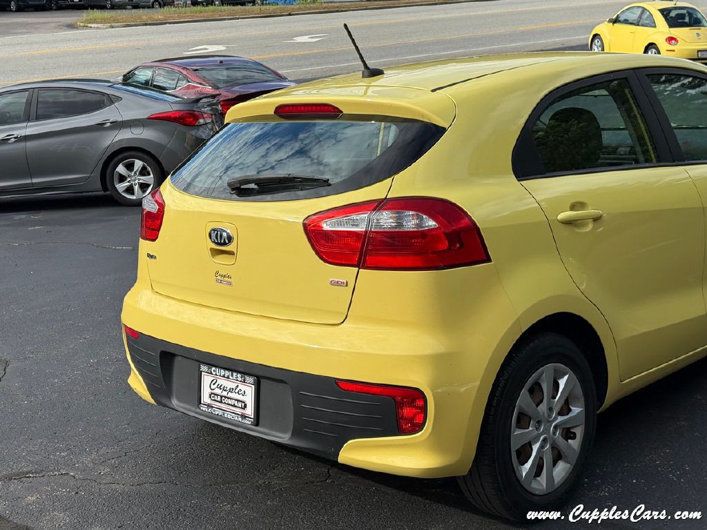 2016 Kia Rio Image 34