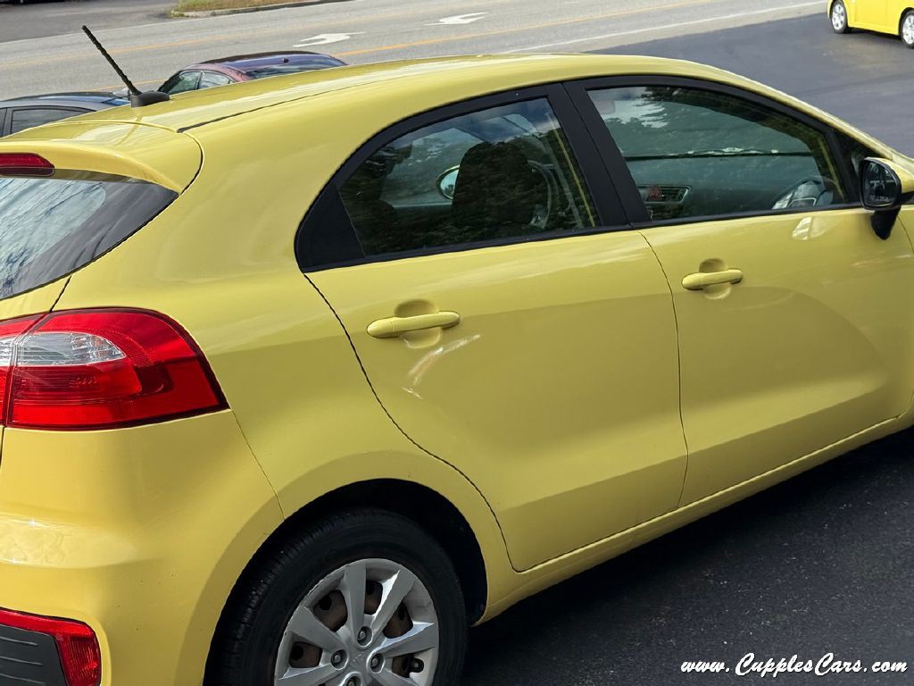 2016 Kia Rio Image 35