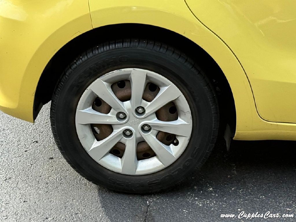 2016 Kia Rio Image 39