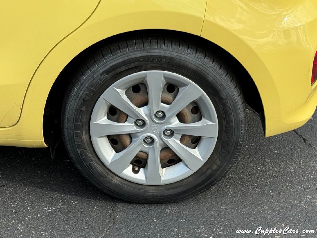 2016 Kia Rio Image 40