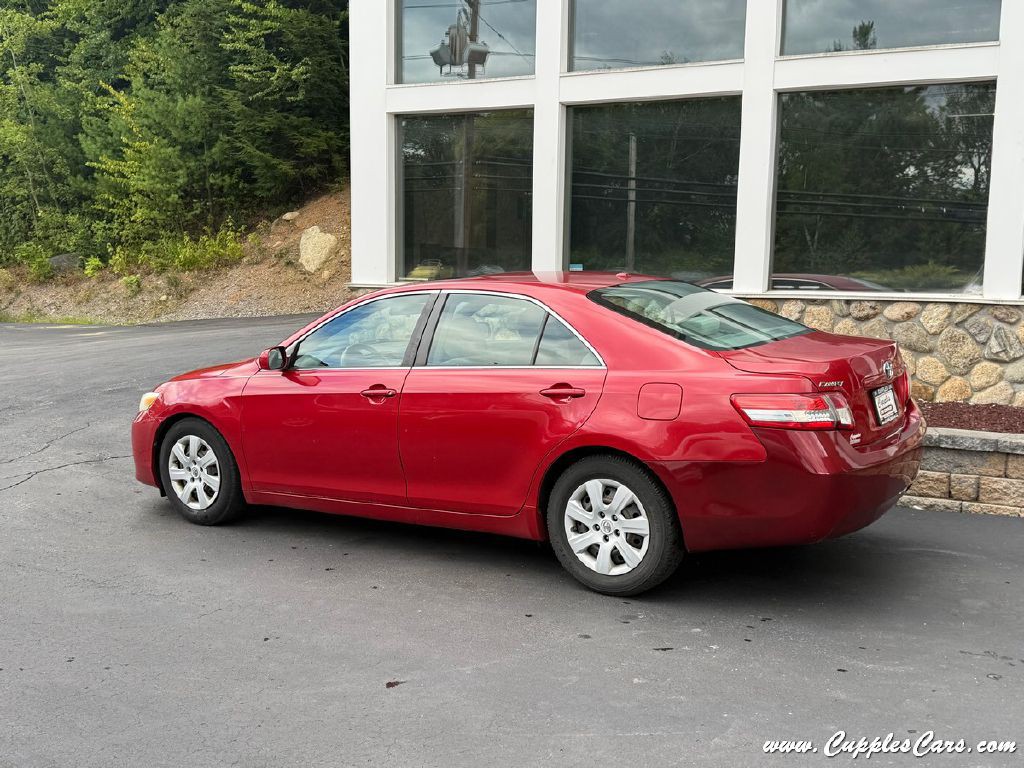 2010 Toyota Camry Image 2
